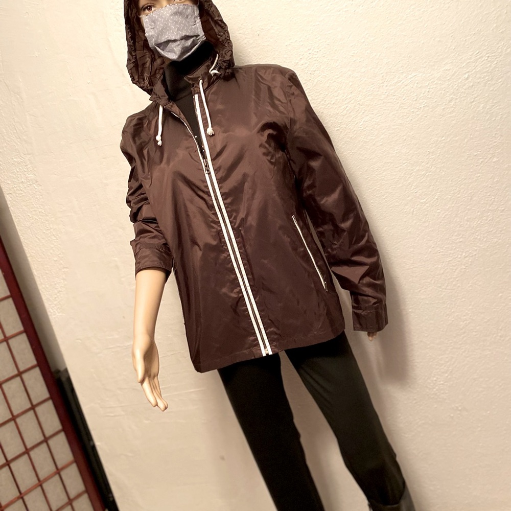 075 Youth brown windbreaker size XL